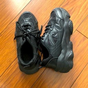 Black Shoes/Sneakers
